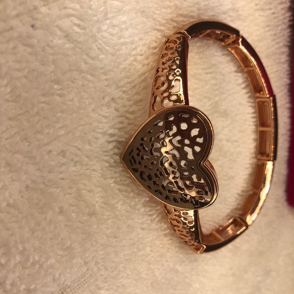 NWT. Animal Filigree Bracelet by Studio 1886 from Avon - Picture 5 of 5